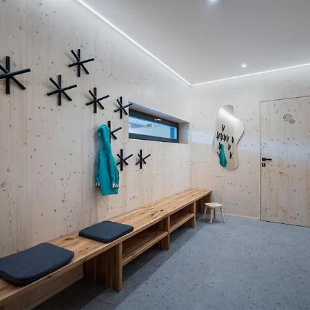 Chata Polomka S Jacuzzi - Nizke Tatry - 5 Bedrooms - 5 Ski Resorts Within 30 Min Brezno