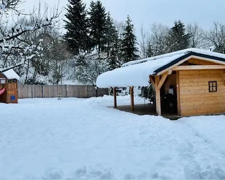 Polomka S Jacuzzi - Vidite Deti Na Dvore Z Obyvacky - Pri Potoku - Vyhlad Na Polomske Ocko ברזנו