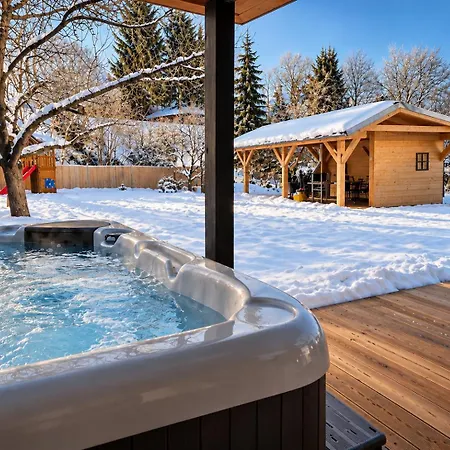 Villa Chata Polomka S Jacuzzi - Nizke Tatry - 5 Bedrooms - 5 Ski Resorts Within 30 Min *